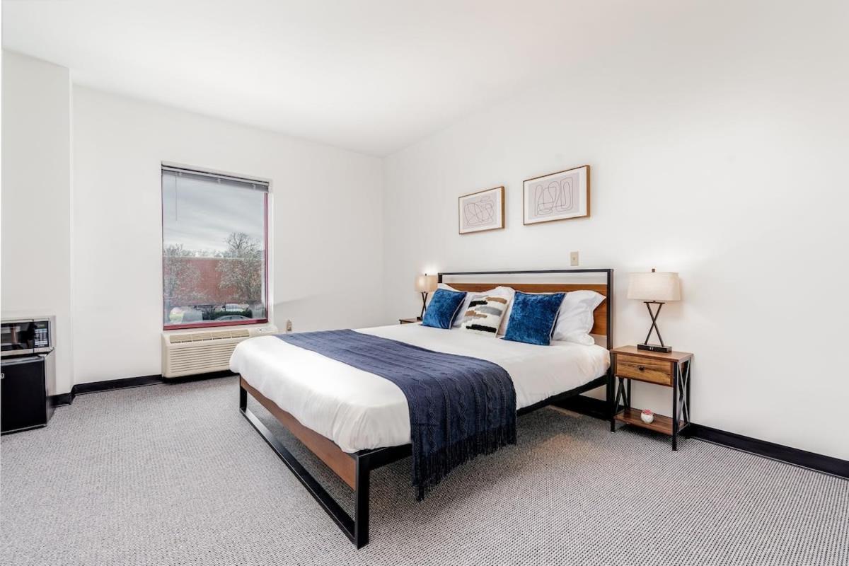 Cozysuites Cwe King Suite With Parking! Tower Grove Εξωτερικό φωτογραφία